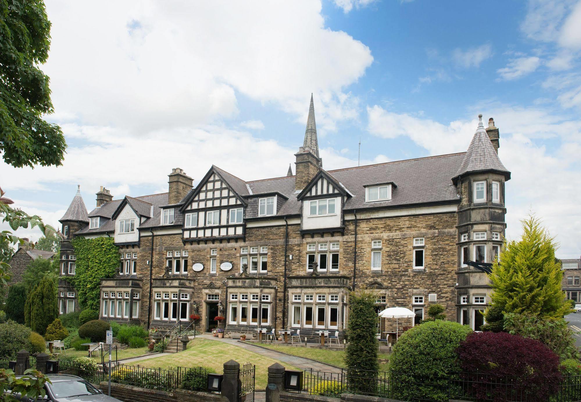 Balmoral Hotel Харогейт Екстериор снимка
