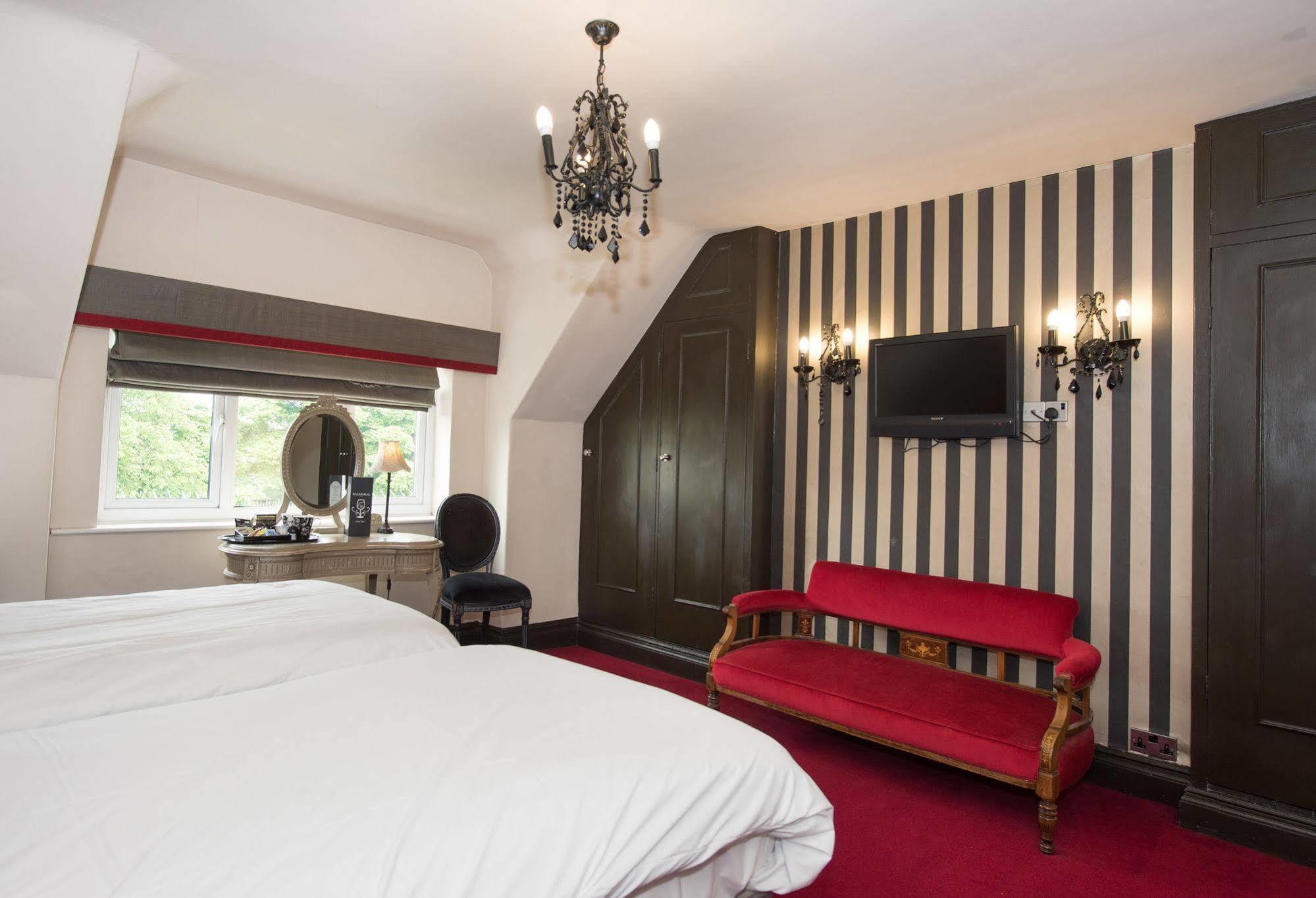 Balmoral Hotel Харогейт Екстериор снимка