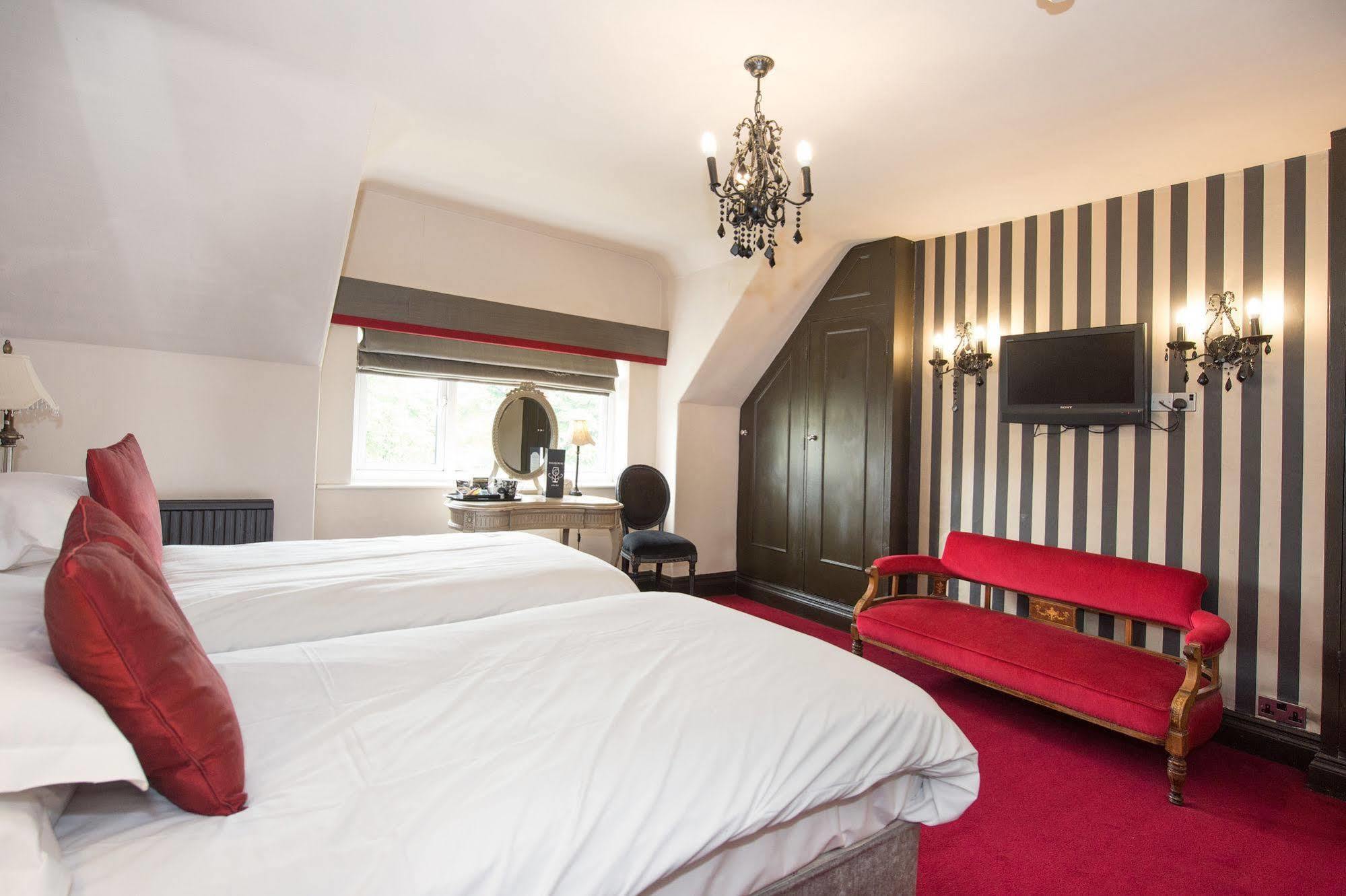 Balmoral Hotel Харогейт Екстериор снимка